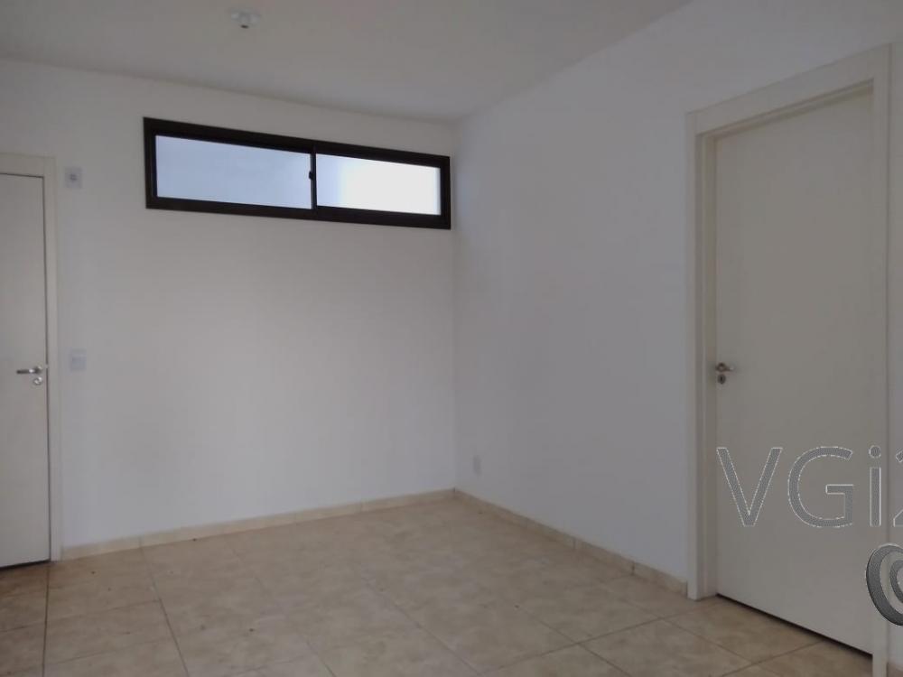 Alugar Apartamento / Térreo em Ribeirão Preto R$ 850,00 - Foto 2