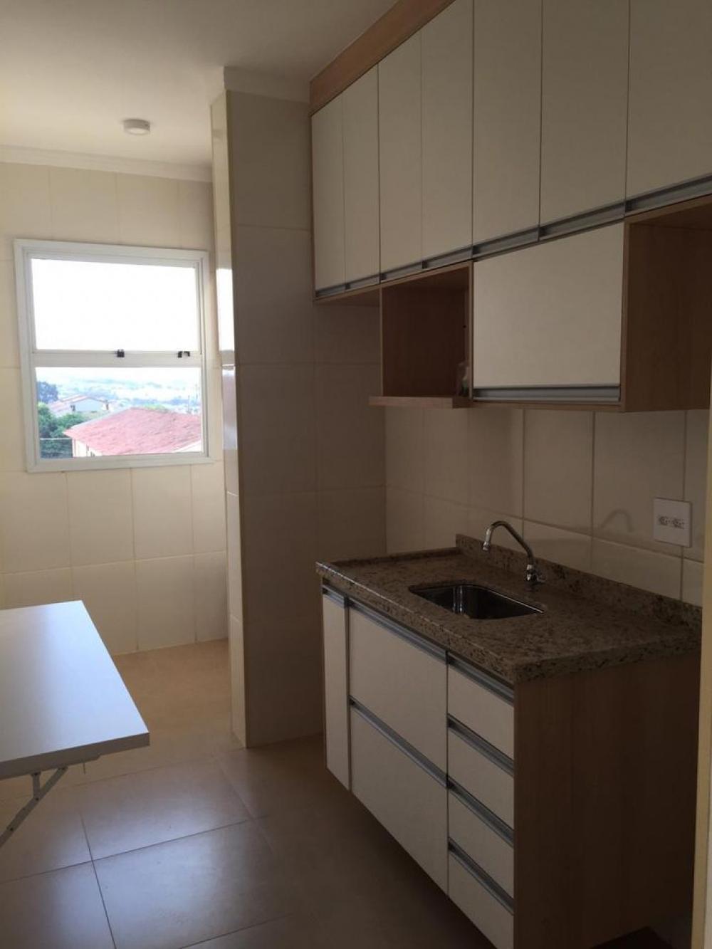 Alugar Apartamento / Padrão em Ribeirão Preto R$ 1.350,00 - Foto 5