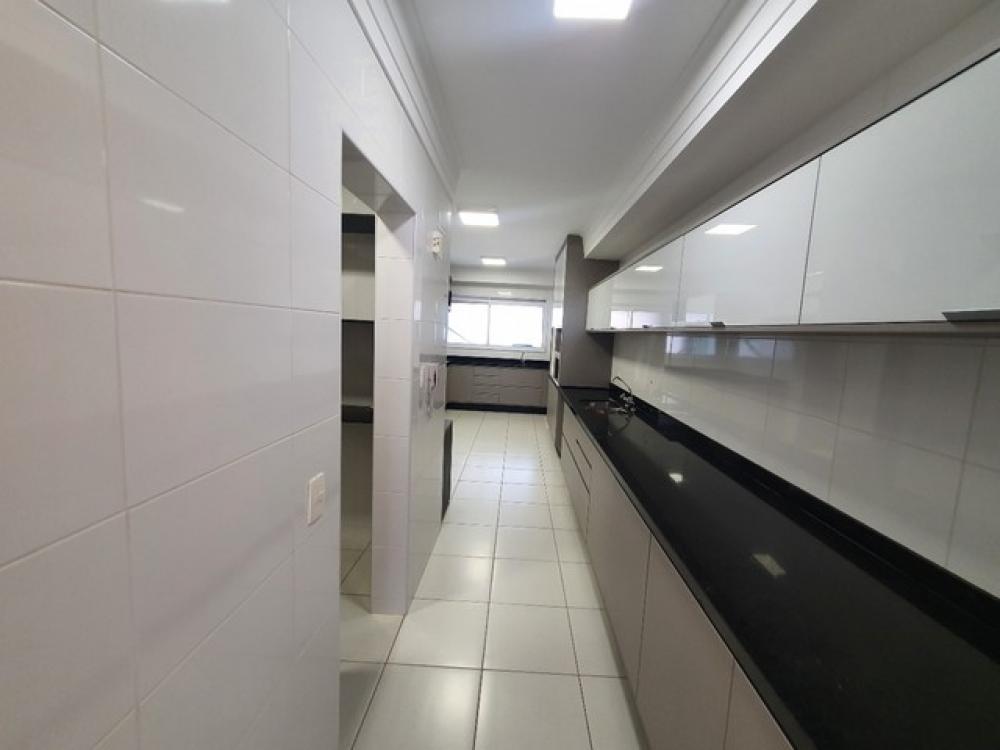 Alugar Apartamento / Padrão em Ribeirão Preto R$ 12.000,00 - Foto 11