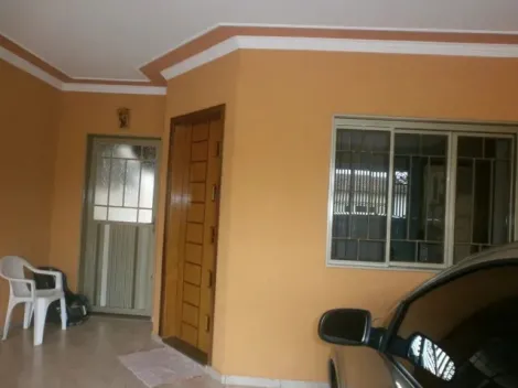 Casa térrea, 109m² de área construída, localizada no Bairro Planalto Verde.