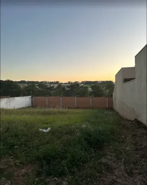 Lote residencial, 363m², pronto para construir, localizado no Condomínio Vista Bella.