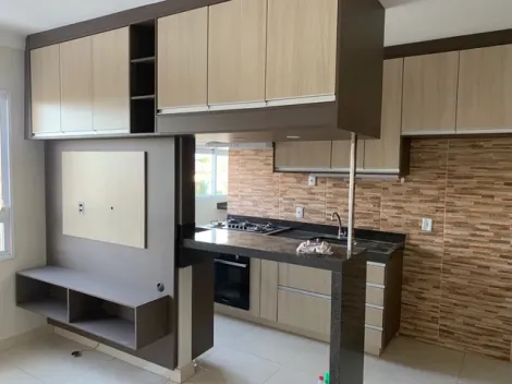 Apto padro, 57m, reformado, rico em armrios, localizado no Condomnio Bela Vista, no Planalto Verde.